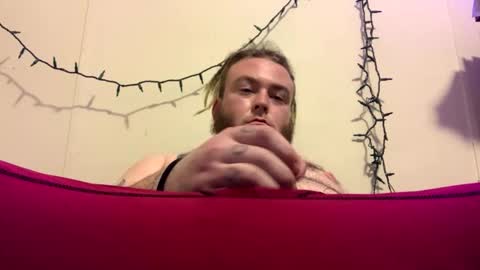 Snapshot of wicked_clown665 chatting on December 17, 2025, 4:40 am wicked_clown665 online show from December 17, 2025, 4:40 am
