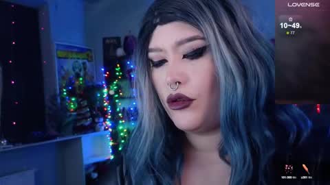 Laura  online show from December 18, 2024, 5:15 am