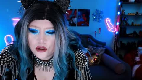 Laura  online show from December 28, 2024, 11:05 pm