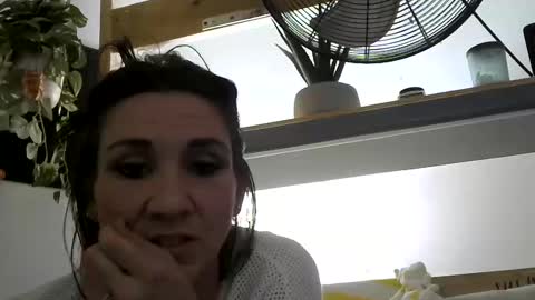 Snapshot of wifeonly chatting on January 24, 2025, 3:55 pm Wifeonly online show from January 24, 2025, 3:55 pm