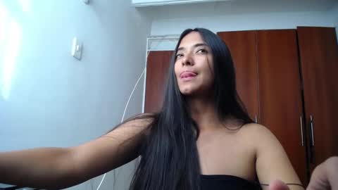 Snapshot of wifhot chatting on October 17, 2025, 7:27 pm Ilauren online show from October 17, 2025, 7:27 pm