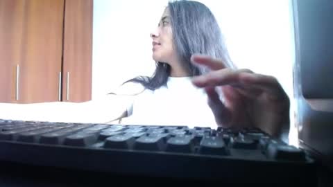 Snapshot of wifhot chatting on July 18, 2026, 3:05 pm Ilauren online show from July 18, 2026, 3:05 pm