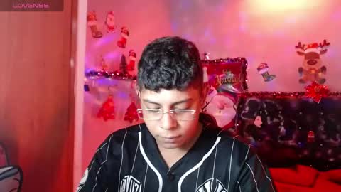 Snapshot of wiilliam_20 chatting on December 5, 2024, 6:55 pm wiilliam online show from December 5, 2024, 6:55 pm