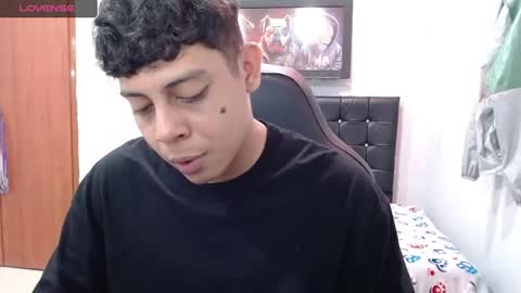 Snapshot of wiilliam_20 chatting on February 19, 2025, 12:55 pm wiilliam online show from February 19, 2025, 12:55 pm