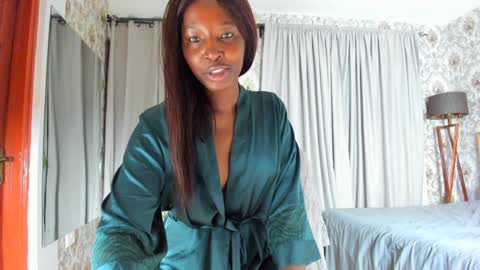 wild_joy online show from December 23, 2024, 5:17 am