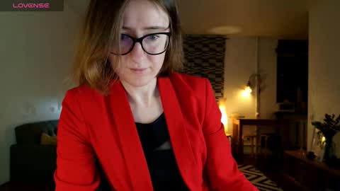 wild_peony online show from December 4, 2025, 5:32 pm