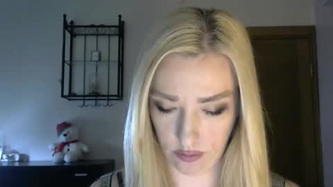 Snapshot of wild_silk_desire chatting on January 30, 2025, 8:01 am Alina online show from January 30, 2025, 8:01 am