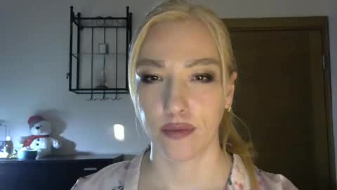 Snapshot of wild_silk_desire chatting on March 10, 2025, 2:59 pm Alina online show from March 10, 2025, 2:59 pm