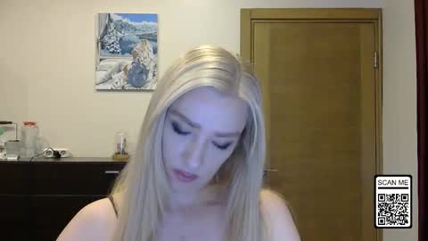 Snapshot of wild_silk_desire chatting on September 12, 2025, 12:49 pm Alina online show from September 12, 2025, 12:49 pm