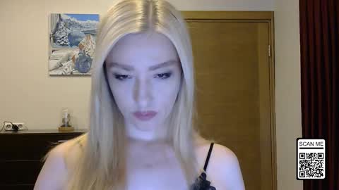 Snapshot of wild_silk_desire chatting on September 18, 2025, 1:02 pm Alina online show from September 18, 2025, 1:02 pm