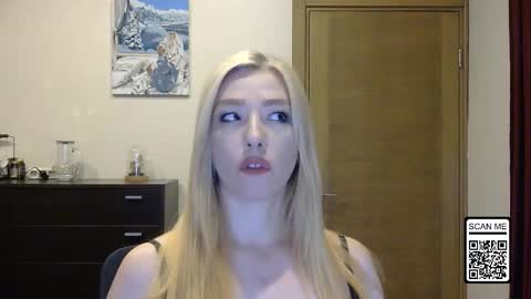 Snapshot of wild_silk_desire chatting on October 9, 2025, 1:42 pm Alina online show from October 9, 2025, 1:42 pm