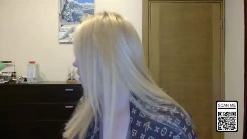 Snapshot of wild_silk_desire chatting on October 12, 2025, 1:43 pm Alina online show from October 12, 2025, 1:43 pm