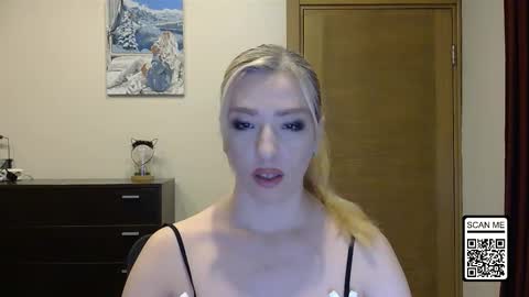 Snapshot of wild_silk_desire chatting on November 8, 2025, 2:39 pm Alina online show from November 8, 2025, 2:39 pm