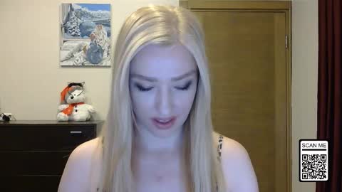 Snapshot of wild_silk_desire chatting on November 16, 2025, 2:55 pm Alina online show from November 16, 2025, 2:55 pm