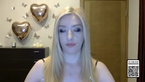 Snapshot of wild_silk_desire chatting on May 14, 2026, 6:15 pm Alina online show from May 14, 2026, 6:15 pm