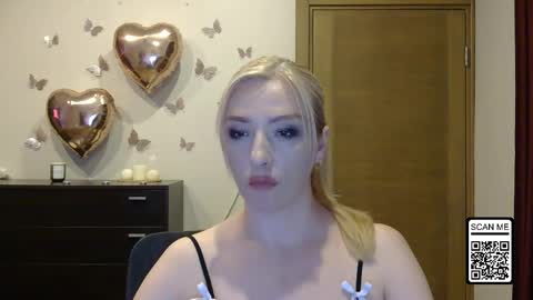 Snapshot of wild_silk_desire chatting on May 27, 2026, 2:47 pm Alina online show from May 27, 2026, 2:47 pm