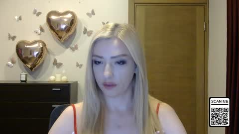 Snapshot of wild_silk_desire chatting on June 5, 2026, 3:18 pm Alina online show from June 5, 2026, 3:18 pm