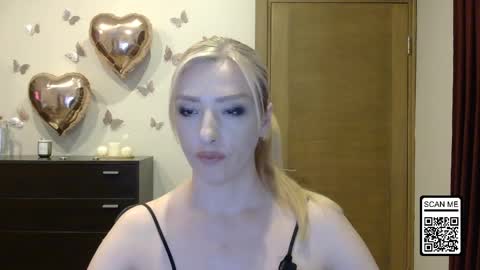 Snapshot of wild_silk_desire chatting on June 6, 2026, 3:28 pm Alina online show from June 6, 2026, 3:28 pm