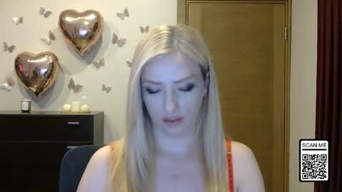 Snapshot of wild_silk_desire chatting on June 7, 2026, 3:38 pm Alina online show from June 7, 2026, 3:38 pm