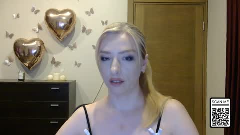 Snapshot of wild_silk_desire chatting on June 9, 2026, 3:34 pm Alina online show from June 9, 2026, 3:34 pm