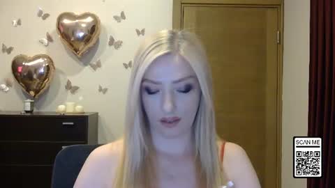 Snapshot of wild_silk_desire chatting on June 15, 2026, 3:58 pm Alina online show from June 15, 2026, 3:58 pm