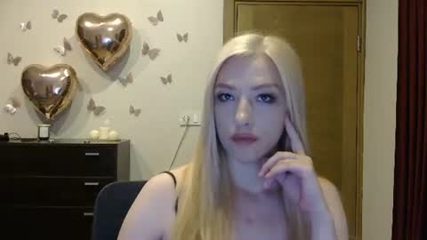 Snapshot of wild_silk_desire chatting on June 30, 2026, 5:14 pm Alina online show from June 30, 2026, 5:14 pm