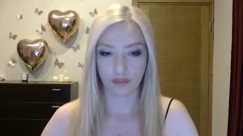 Snapshot of wild_silk_desire chatting on July 10, 2026, 4:53 pm Alina online show from July 10, 2026, 4:53 pm