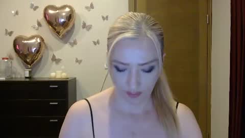 Snapshot of wild_silk_desire chatting on July 26, 2026, 2:57 pm Alina online show from July 26, 2026, 2:57 pm