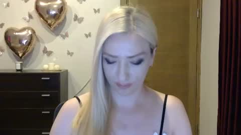 Snapshot of wild_silk_desire chatting on July 31, 2026, 4:50 pm Alina online show from July 31, 2026, 4:50 pm