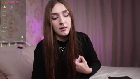 .. alice .. online show from November 6, 2025, 9:43 am