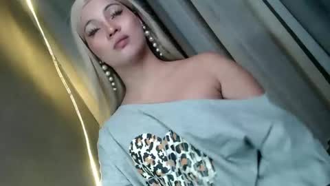 wildest_dream1 online show from March 12, 2026, 5:19 pm