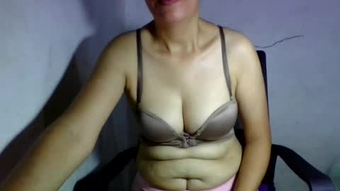 Snapshot of wildflower206042 chatting on June 16, 2026, 6:16 am xxLavanderxx online show from June 16, 2026, 6:16 am