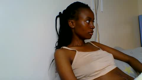 Snapshot of wildflowr chatting on July 4, 2026, 5:02 am wildflowr online show from July 4, 2026, 5:02 am