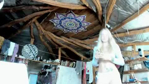 Snapshot of wildforestmuse chatting on July 26, 2026, 6:32 am wildforestmuse twitter online show from July 26, 2026, 6:32 am