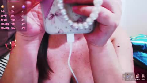 wildhotasianx online show from December 19, 2024, 2:24 pm