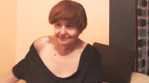 Snapshot of wildredcat chatting on August 8, 2026, 6:21 pm WildRedCat online show from August 8, 2026, 6:21 pm
