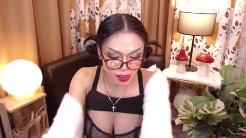 Snapshot of wildroxie chatting on January 30, 2025, 1:33 am ROXIE online show from January 30, 2025, 1:33 am