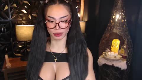 Snapshot of wildroxie chatting on February 17, 2025, 1:25 am ROXIE online show from February 17, 2025, 1:25 am