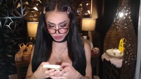 Snapshot of wildroxie chatting on February 22, 2025, 2:06 am ROXIE online show from February 22, 2025, 2:06 am