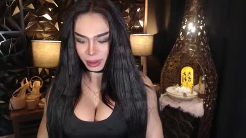 Snapshot of wildroxie chatting on February 22, 2025, 10:31 pm ROXIE online show from February 22, 2025, 10:31 pm