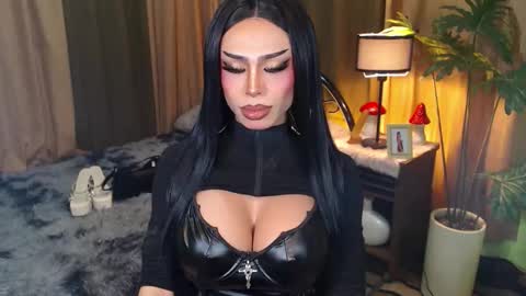 Snapshot of wildroxie chatting on September 20, 2025, 10:33 pm ROXIE online show from September 20, 2025, 10:33 pm