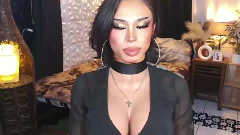 Snapshot of wildroxie chatting on October 10, 2025, 12:09 am ROXIE online show from October 10, 2025, 12:09 am