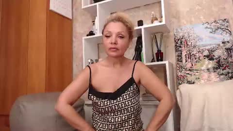 Rosa online show from June 13, 2026, 10:40 pm