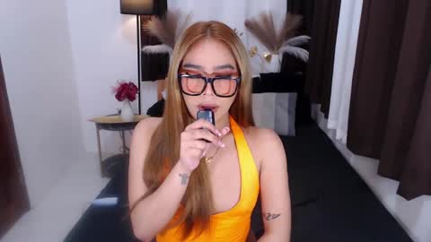 Snapshot of wildsassy0719 chatting on January 7, 2025, 9:35 pm shea online show from January 7, 2025, 9:35 pm