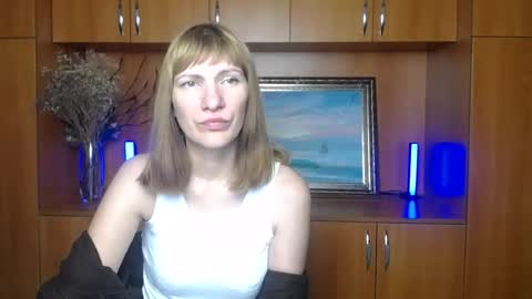 Rosalinda online show from July 4, 2026, 6:47 pm