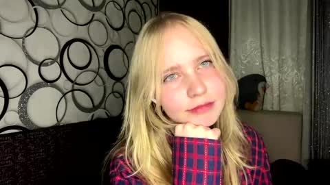 Snapshot of wilhelminafraker chatting on June 1, 2026, 12:18 pm Anny online show from June 1, 2026, 12:18 pm