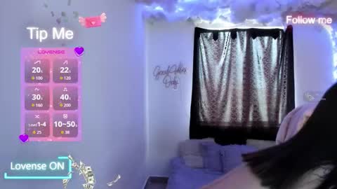 Snapshot of will_thomson_t chatting on October 12, 2025, 1:21 pm sofia and will online show from October 12, 2025, 1:21 pm