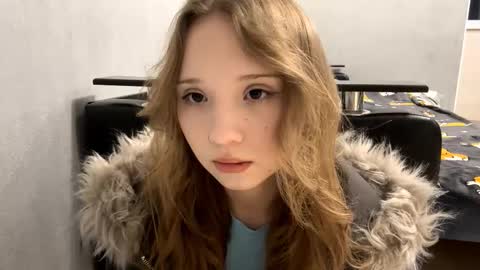 Snapshot of willenasow chatting on December 16, 2025, 3:17 pm Olivia online show from December 16, 2025, 3:17 pm