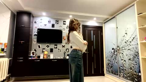 Olivia online show from February 26, 2026, 3:11 pm