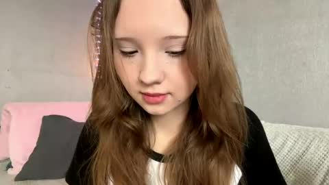 Snapshot of willenasow chatting on June 7, 2026, 3:05 pm Olivia online show from June 7, 2026, 3:05 pm